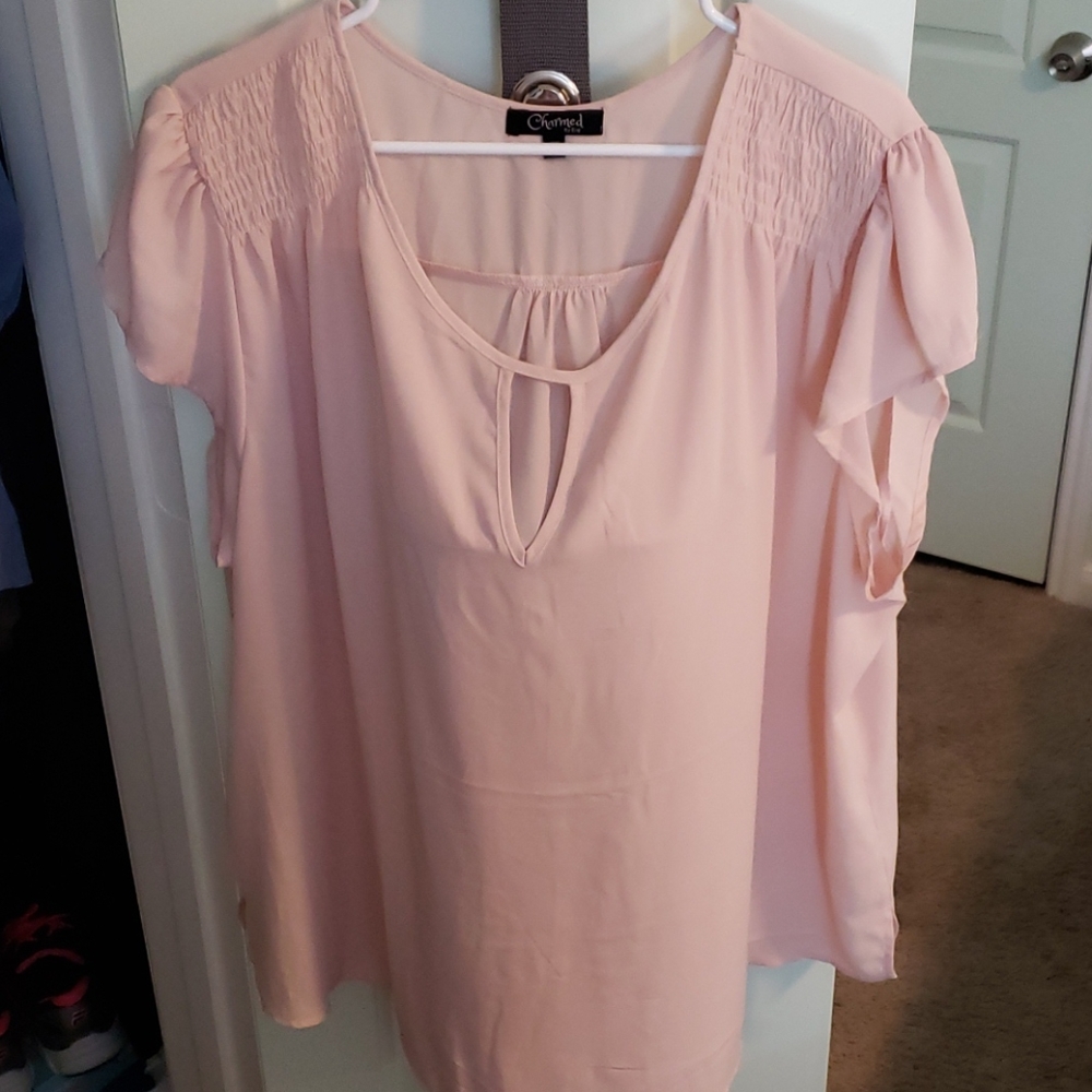 Peach Blouse with short sleeves